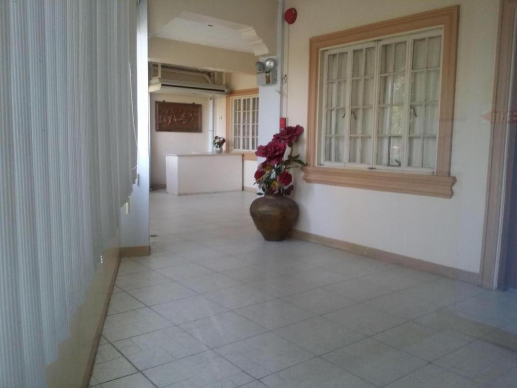 Bridgeview Hotel Laoag Exterior foto