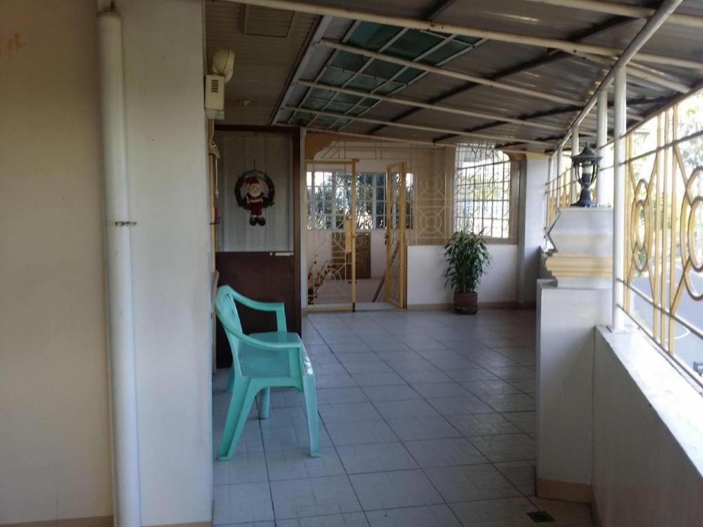 Bridgeview Hotel Laoag Exterior foto